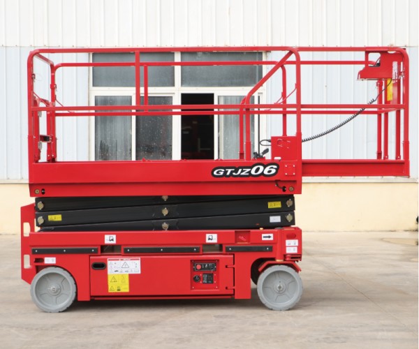 资中自行走升降机